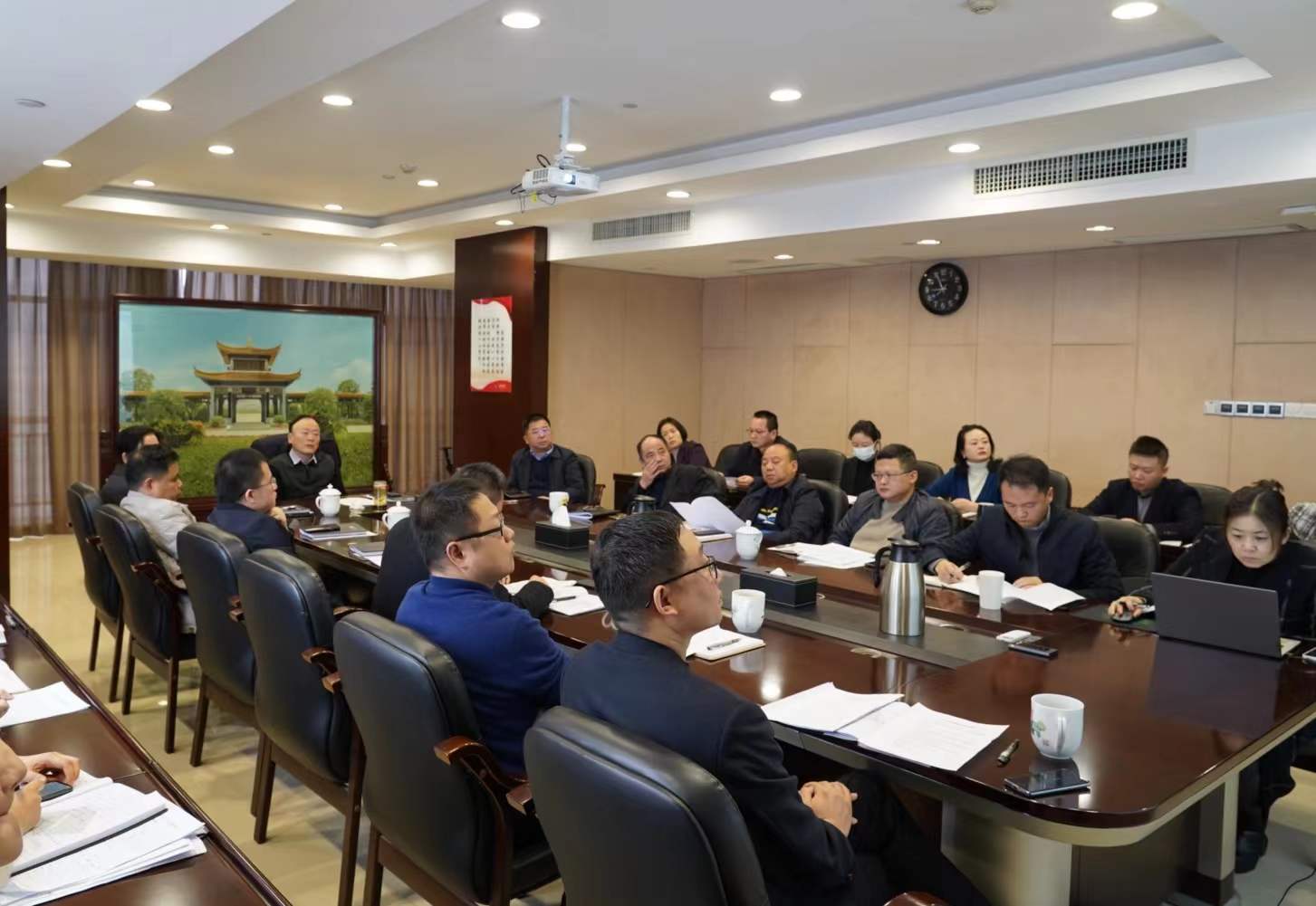 乐鱼手机网页版登录入口-乐鱼（中国）召开2022年经营发展工作务虚会