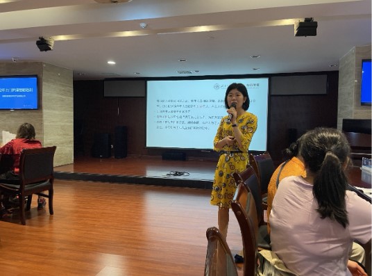 “强化岗位技能，培养业务人才” ——乐鱼手机网页版登录入口-乐鱼（中国）养老联合湖南中医药大学护理学院组织开展养老护理员专题培训